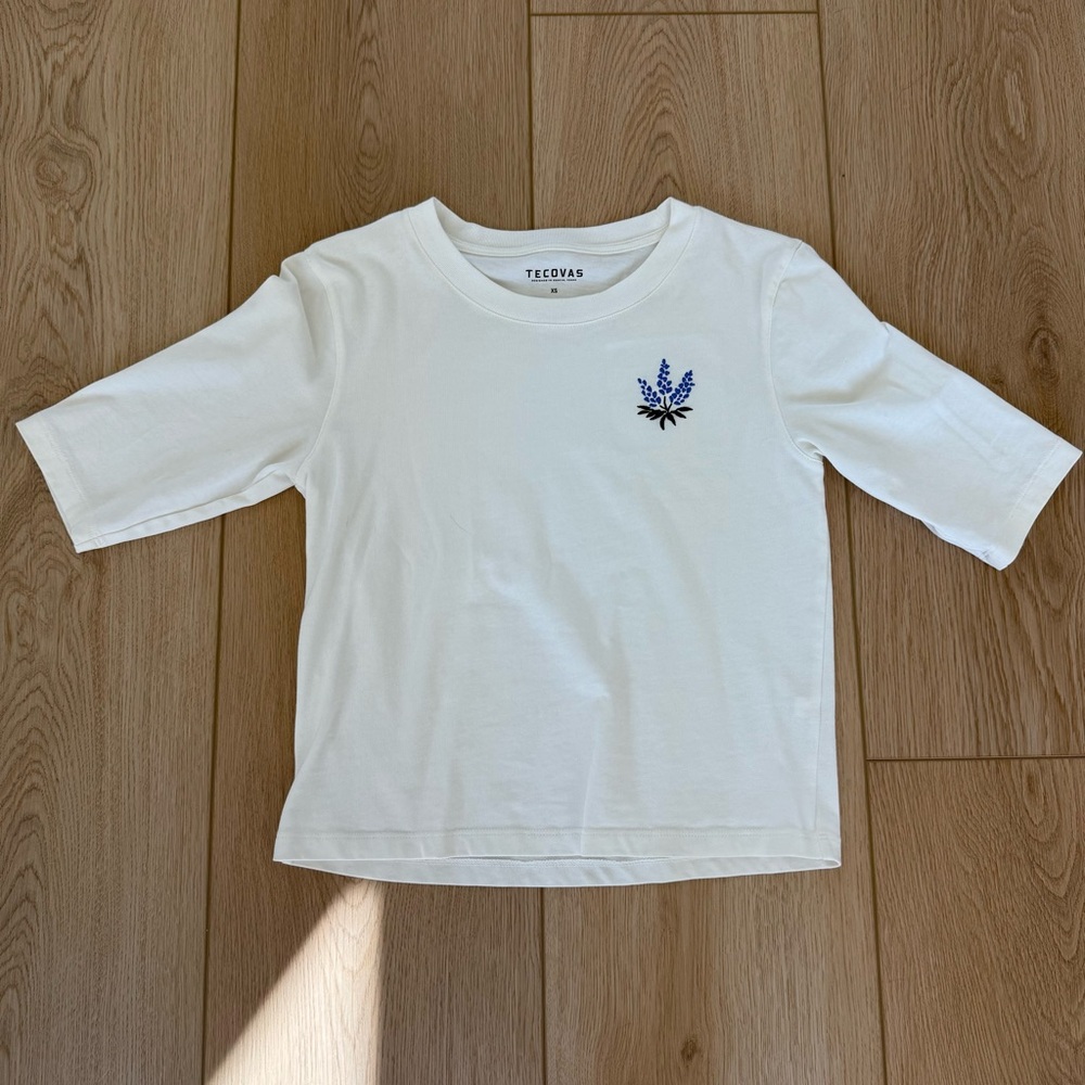 Tecovas White T-Shirt with Blue Floral Flowers Embroidery